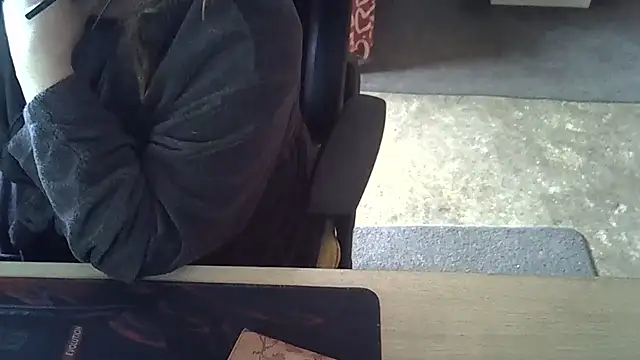 Snapshot of Silvia2277 chatting on February 2, 2026, 7:18 am Silvia2277 online show from February 2, 2026, 7:18 am