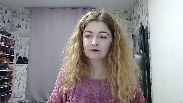 Helen1974 online show from December 14, 2024, 1:59 pm