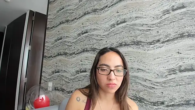 Sophi  a online show from October 14, 2025, 7:03 pm