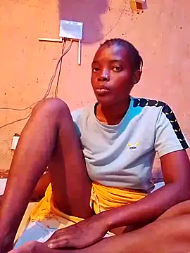 cute naimah online show from February 6, 2026, 6:18 am