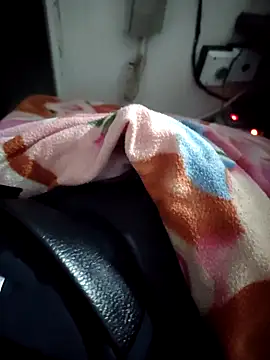 Eduardoxxx51 online show from October 23, 2025, 6:13 am