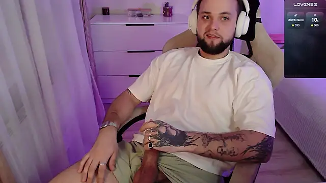 ChillyXO online show from February 14, 2026, 2:41 am