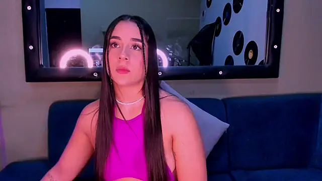 Sussy Bell01 online show from December 18, 2024, 2:53 am