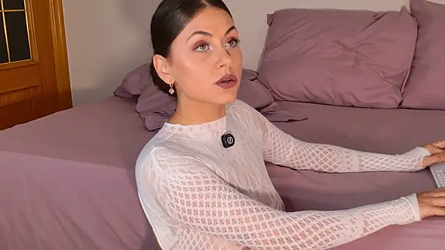 AvaBabyGirl online show from October 18, 2025, 1:01 pm