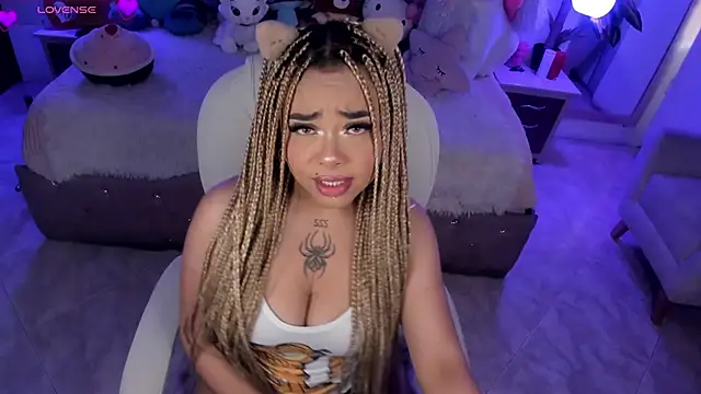 conny  curly online show from March 21, 2025, 1:12 pm