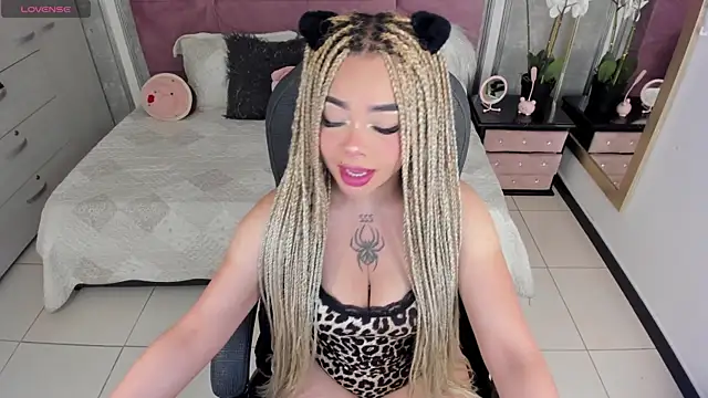 conny  curly online show from November 23, 2025, 1:00 pm