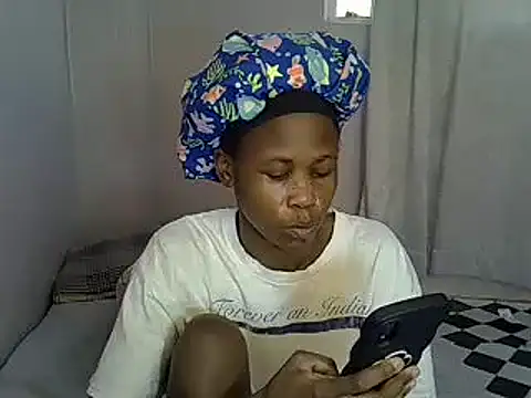 Snapshot of SexxyTerry chatting on February 12, 2025, 2:43 pm SexxyTerry online show from February 12, 2025, 2:43 pm