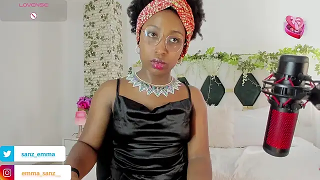 EmmaSanzz  online show from January 28, 2025, 2:53 pm