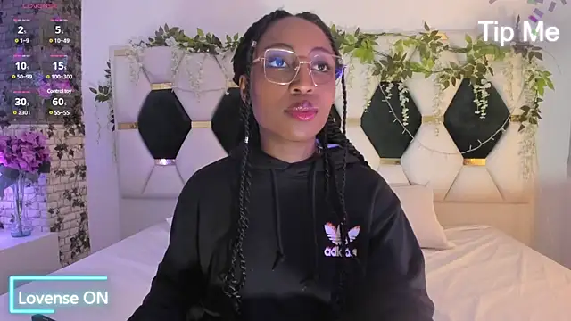 EmmaSanzz  online show from March 1, 2025, 11:15 pm