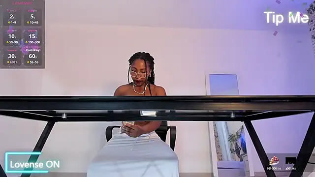 EmmaSanzz  online show from March 4, 2025, 11:29 am