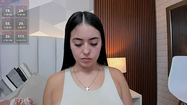 Snapshot of Julietasantos__ chatting on December 2, 2025, 6:25 pm Julietasantos online show from December 2, 2025, 6:25 pm