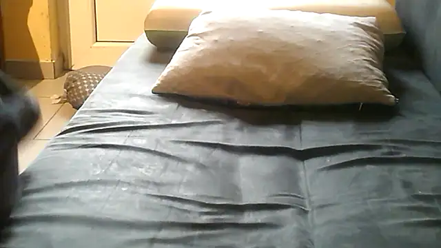 Snapshot of vimilili chatting on February 10, 2026, 3:27 pm vimilili online show from February 10, 2026, 3:27 pm