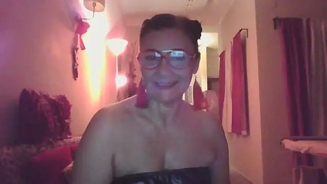 Snapshot of LadyLizi chatting on February 27, 2025, 8:39 am LadyLizi online show from February 27, 2025, 8:39 am