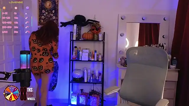 LilyVelvett online show from September 19, 2025, 3:30 am