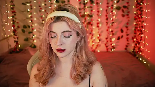 your favoritegirls online show from March 5, 2026, 5:20 pm