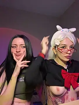 Dooubletroublee online show from March 1, 2025, 2:26 am