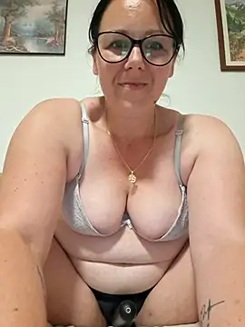 fekete demon online show from May 11, 2026, 12:11 pm