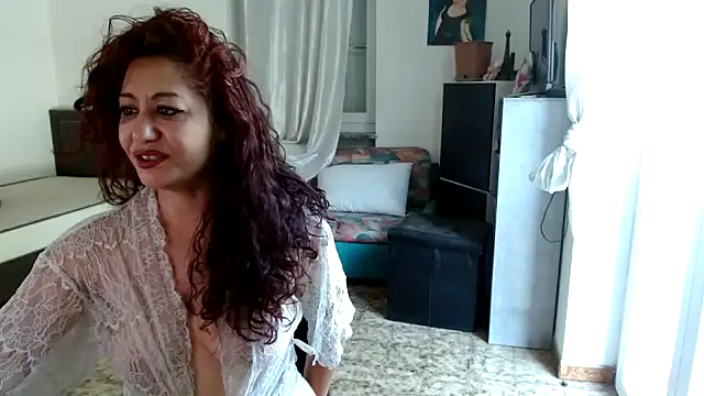 danasantoreal online show from July 18, 2026, 7:45 am