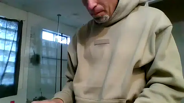 El Gizmo online show from February 17, 2026, 3:40 pm