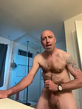 El Gizmo online show from April 7, 2026, 12:05 pm