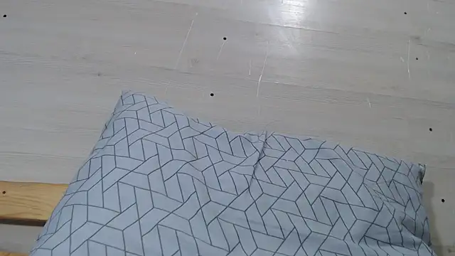 CRISTIINA37 online show from November 12, 2025, 1:33 pm