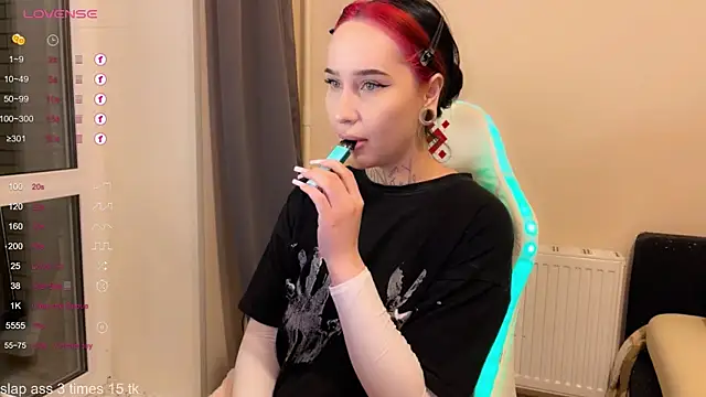 Snapshot of AnastasiaSun chatting on December 19, 2025, 11:34 pm AnastasiaSun online show from December 19, 2025, 11:34 pm