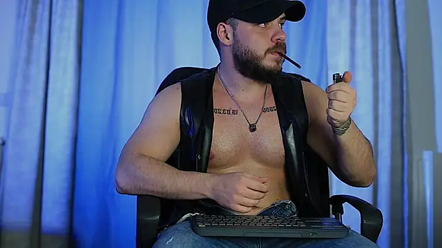 Snapshot of juliusmasters chatting on January 3, 2025, 3:55 pm juliusmasters online show from January 3, 2025, 3:55 pm