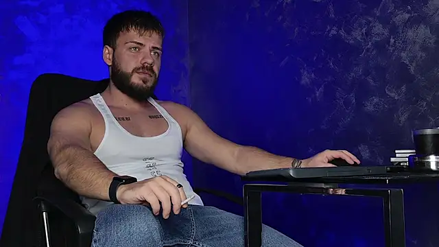 juliusmasters online show from December 18, 2025, 9:10 pm