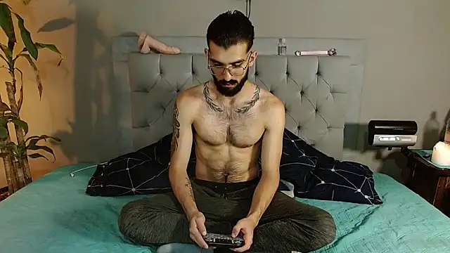 Snapshot of Mr_WhiteCock chatting on December 24, 2024, 12:22 am Mr WhiteCock online show from December 24, 2024, 12:22 am