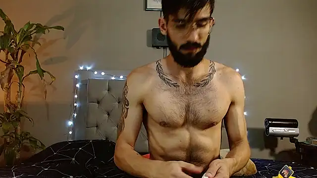 Snapshot of Mr_WhiteCock chatting on January 16, 2025, 11:37 pm Mr WhiteCock online show from January 16, 2025, 11:37 pm