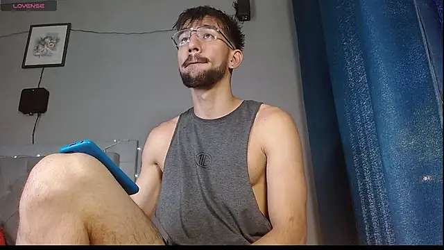 Snapshot of Mr_WhiteCock chatting on March 16, 2025, 3:17 pm Mr WhiteCock online show from March 16, 2025, 3:17 pm