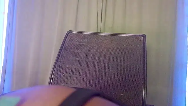 Snapshot of CallMeSima chatting on February 18, 2026, 4:58 pm CallMeSima online show from February 18, 2026, 4:58 pm