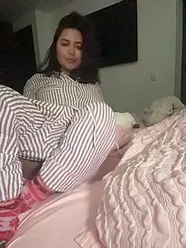 sukhakunis1 online show from March 28, 2026, 11:43 am