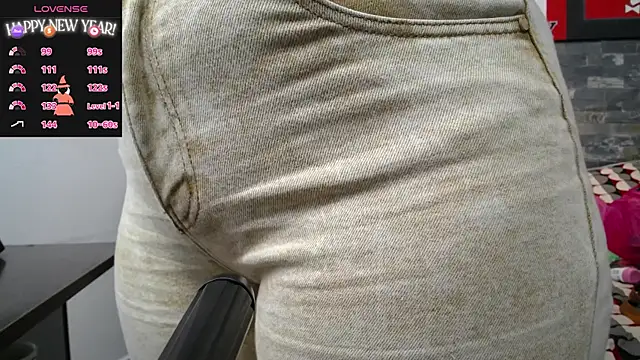 dayadubey  online show from November 3, 2025, 10:05 am