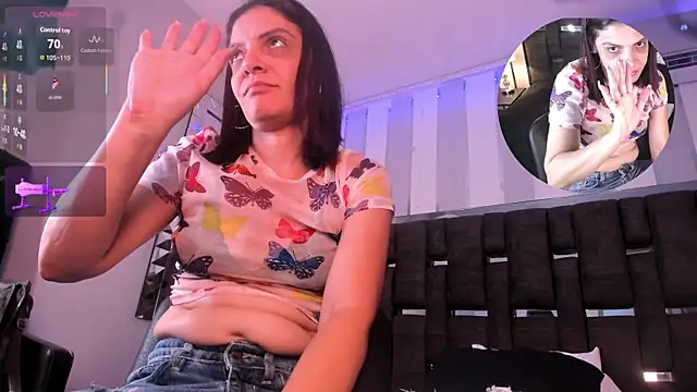 Snapshot of KatteMoss chatting on November 12, 2025, 8:30 pm KatteMoss online show from November 12, 2025, 8:30 pm