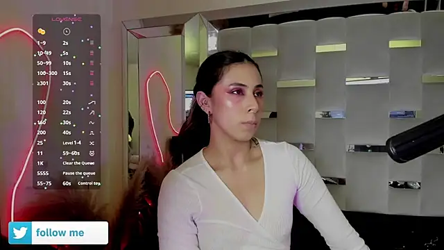 Snapshot of Sara_Foxx1 chatting on May 29, 2026, 7:12 pm Sara Foxx1 online show from May 29, 2026, 7:12 pm