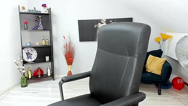 MelissaWiliam online show from March 17, 2025, 2:56 pm