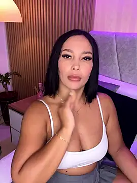 Dakota diaz  online show from February 3, 2026, 7:41 pm