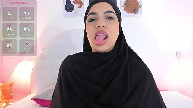 Snapshot of Umarani_ chatting on December 5, 2025, 6:37 pm Umarani online show from December 5, 2025, 6:37 pm