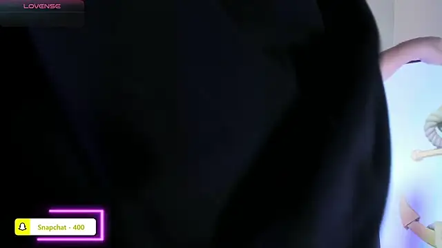 Umarani  online show from April 17, 2026, 6:44 pm