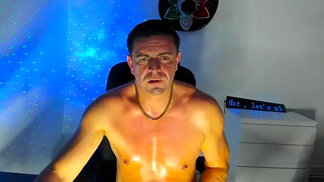 Snapshot of petr37pol chatting on April 16, 2026, 8:53 pm petr37pol online show from April 16, 2026, 8:53 pm