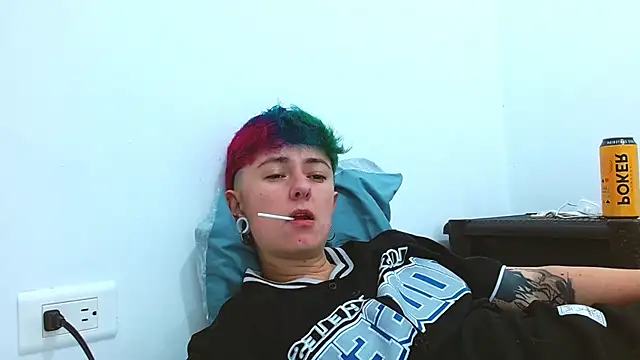 tomboyblue online show from November 16, 2025, 12:44 pm