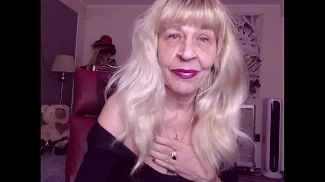 HornyMilf 555 online show from October 16, 2025, 1:23 pm