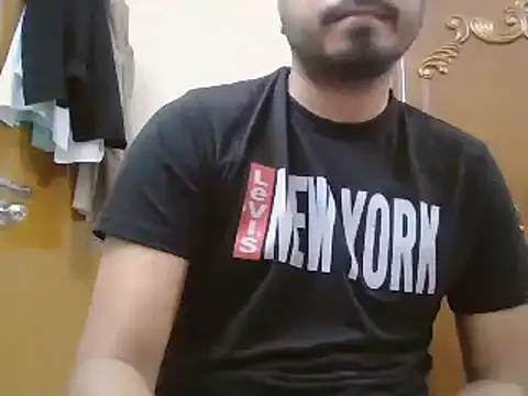 desiboyasif online show from October 3, 2025, 5:10 pm