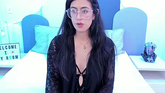 SophieGomez22 online show from February 2, 2025, 5:15 pm