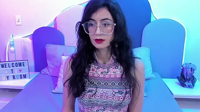 SophieGomez22 online show from February 6, 2025, 10:59 am