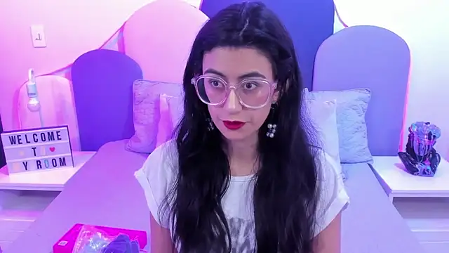 SophieGomez22 online show from February 9, 2025, 11:25 am