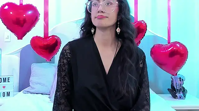 SophieGomez22 online show from February 14, 2025, 2:12 pm