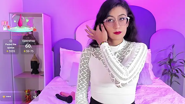 SophieGomez22 online show from December 14, 2025, 11:26 am