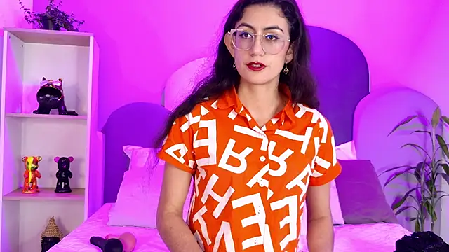 Snapshot of SophieGomez22 chatting on May 4, 2026, 11:17 am SophieGomez22 online show from May 4, 2026, 11:17 am